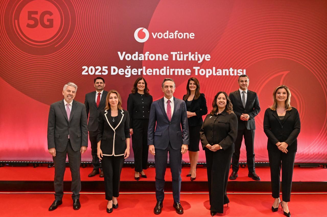 Vodafone Türkiye CEO Engin Aksoy (center) poses with executive team members during the 2025 Year-End Evaluation Meeting held in Istanbul, Türkiye, December 15, 2025. (AA Photo)