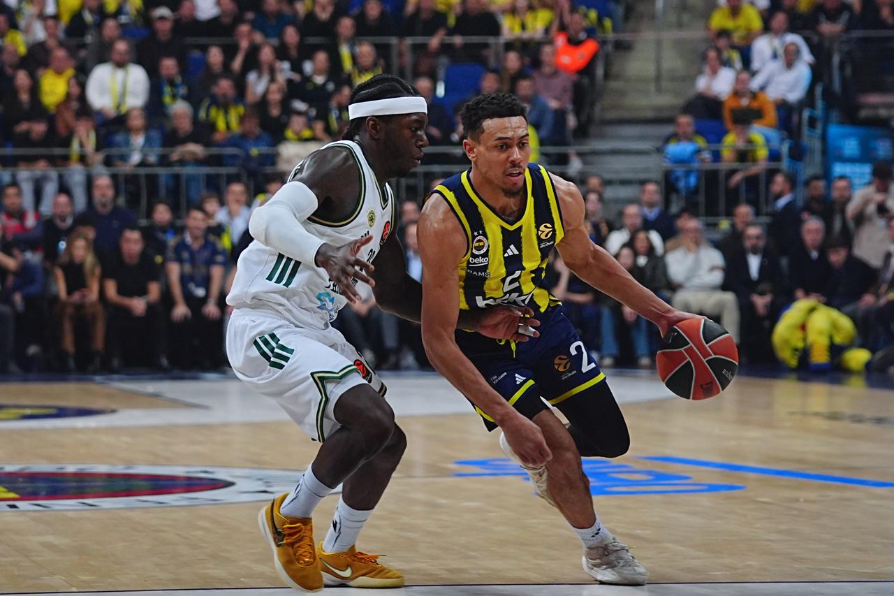 Panathinaikos edges Fenerbahce 81-77 in tense EuroLeague showdown in Istanbul
