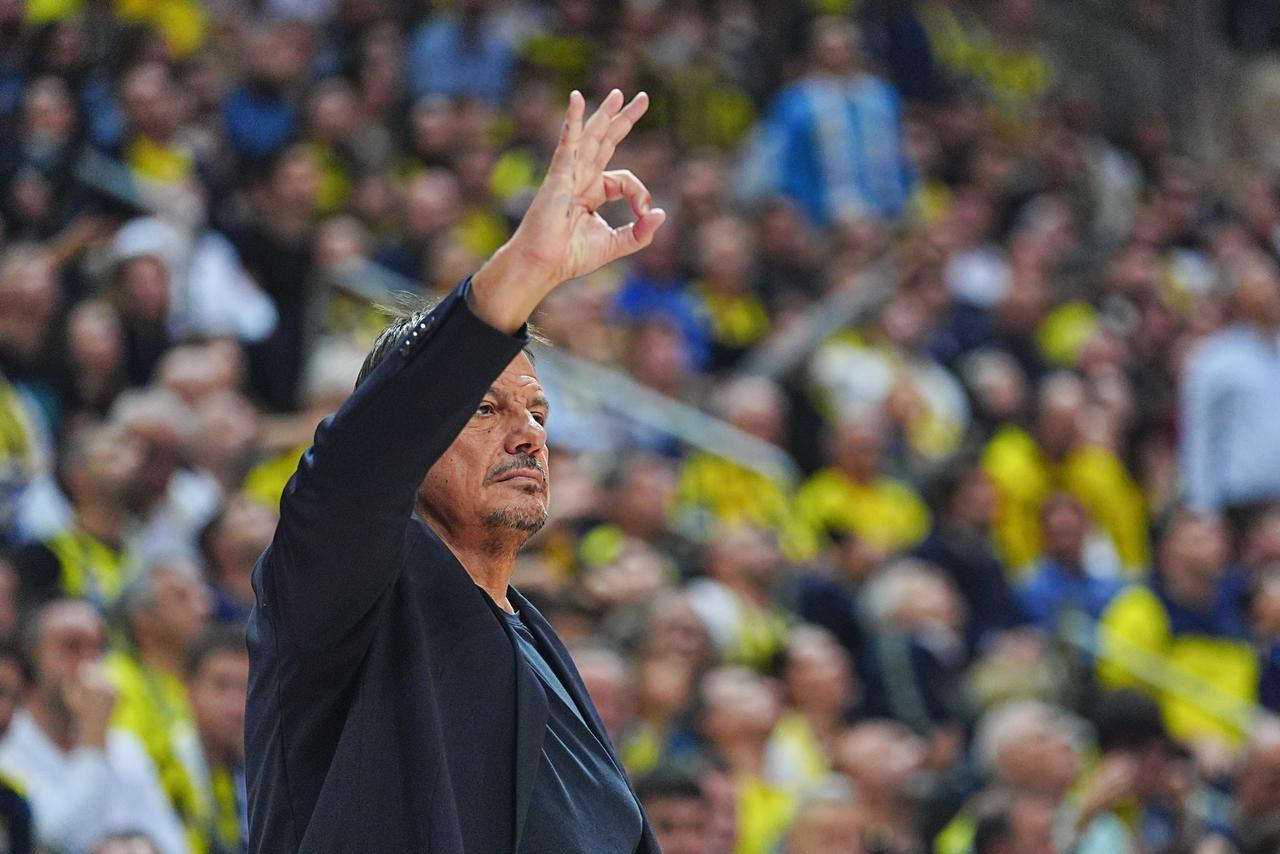 Head Coach of Panathinaikos Ergin Ataman reacts during the EuroLeague week 16 match between at Ulker Sports and Event Hall in Istanbul, Türkiye, December 16, 2025. (AA Photo)