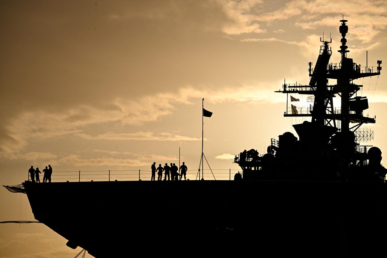 Trump orders 'total blockade' of sanctioned oil tankers entering and leaving Venezuela Image