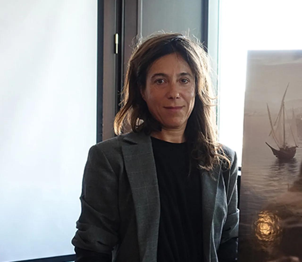 Nesrin Karavar, the Turkish researcher who discovered Jorge Luis Borges’ previously unpublished notes on Islam and Sufism. (Photo via Türkiye daily)