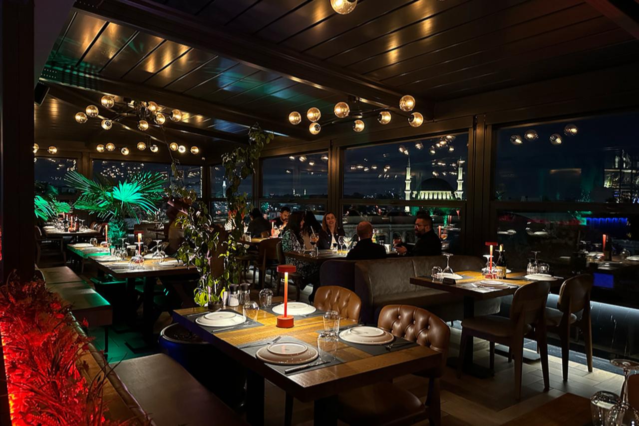 Loti Roof Lounge Restaurant