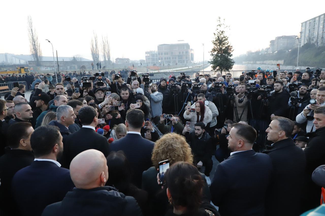 Photo shows the inauguration of a new pedestrian bridge over the Iber River, connecting Albanian-majority South Mitrovica and Serb-majority North Mitrovica, as caretaker Prime Minister Albin Kurti visits the Mitrovica Municipality in Kosovo on Dec. 18, 2025. (Photo via Mitrovica Municipality official website)