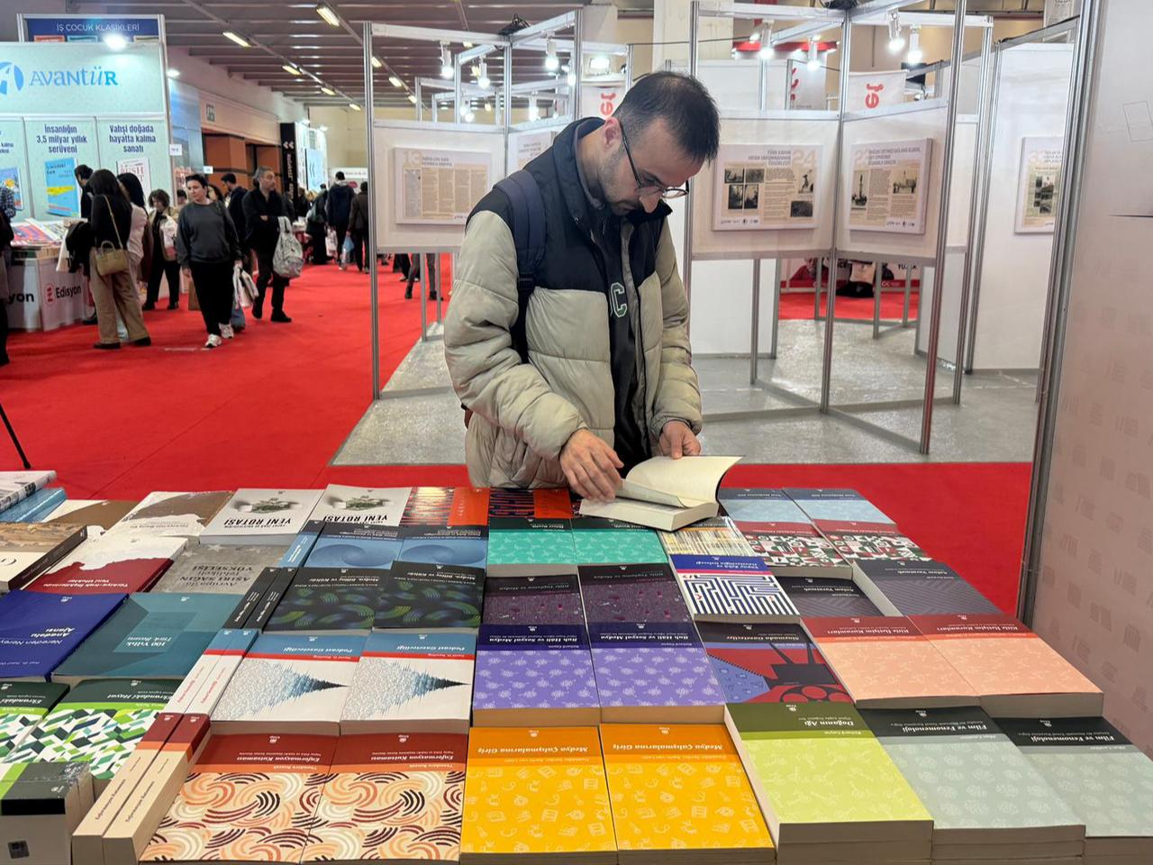 A photo from 42nd International Istanbul Book Fair, Türkiye, Dec. 13, 2025. (AA Photo)