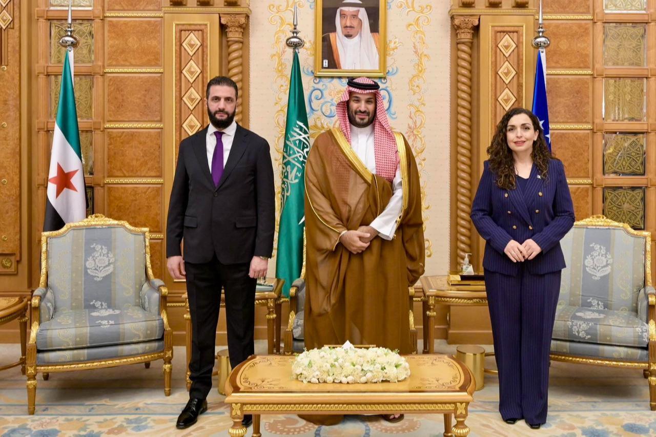 Kosovo President Vjosa Osmani (right), Saudi Crown Prince Mohammed bin Salman (center) and Syrian President Ahmed al-Sharaa (left) pose for a photograph during a trilateral meeting in Riyadh, Saudi Arabia on Oct. 29, 2025. ( Kosovo Presidency /AA Photo)