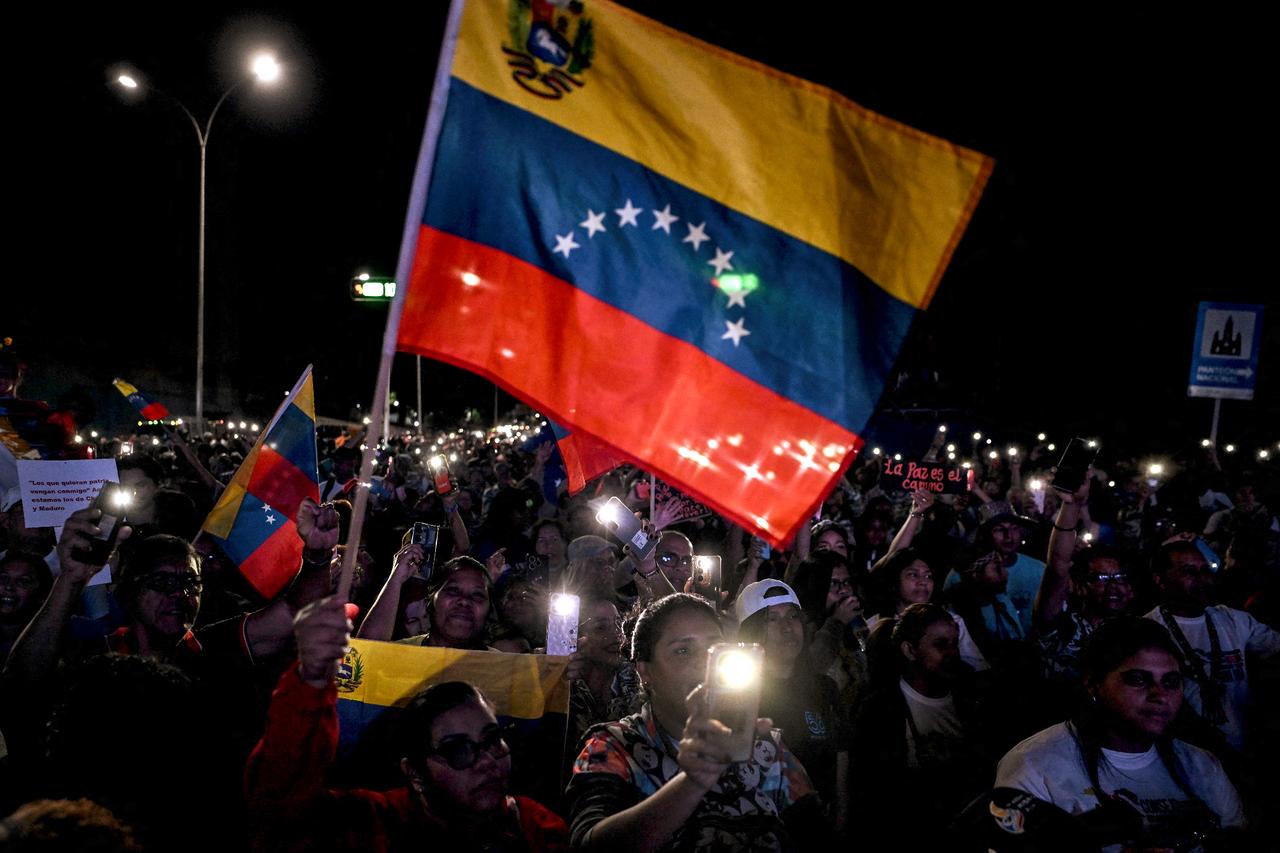 Venezuelan military build-up signals guerrilla campaign in rising tension with US