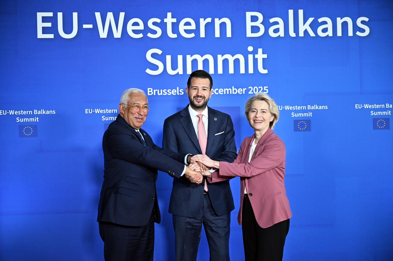 Montenegro President Jakov Milatovic (C), European Commission President Ursula von der Leyen (R), European Council President Antonio Costa (L) attend the EU-Western Balkans summit in Brussels, Belgium on Dec. 17, 2025. (AA Photo)