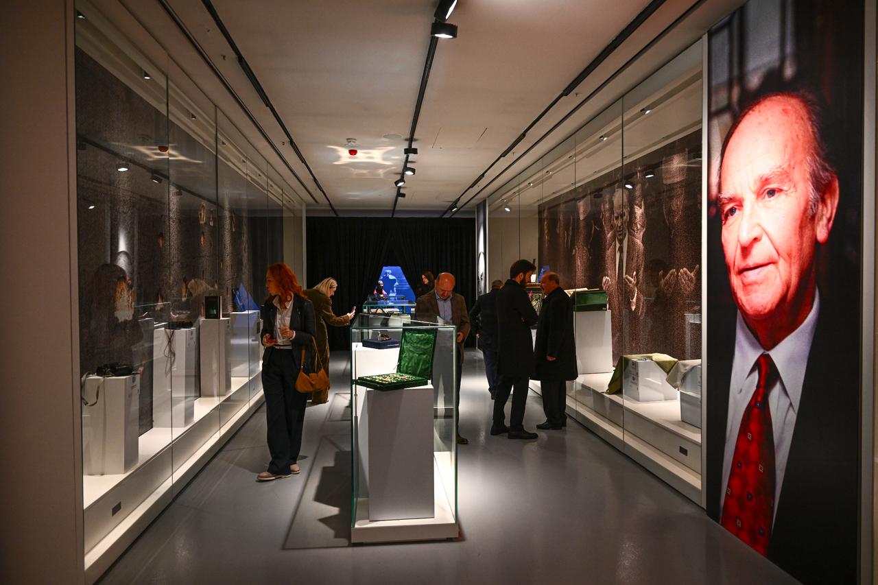 Exhibition marks Aliya Izetbegovic’s 100th birth anniversary in Istanbul