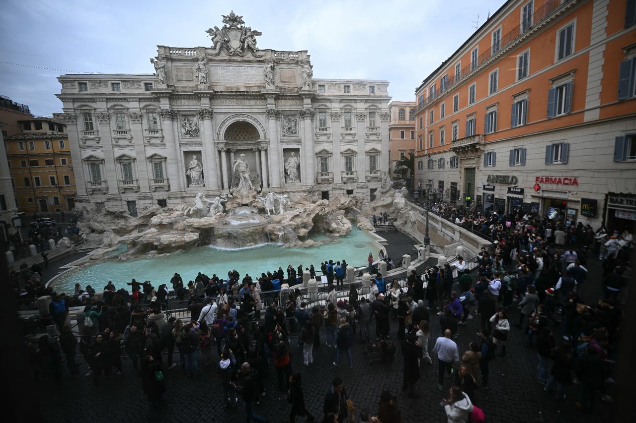 Trevi Fountain to require entrance fee as Rome wants to tackle overtourism