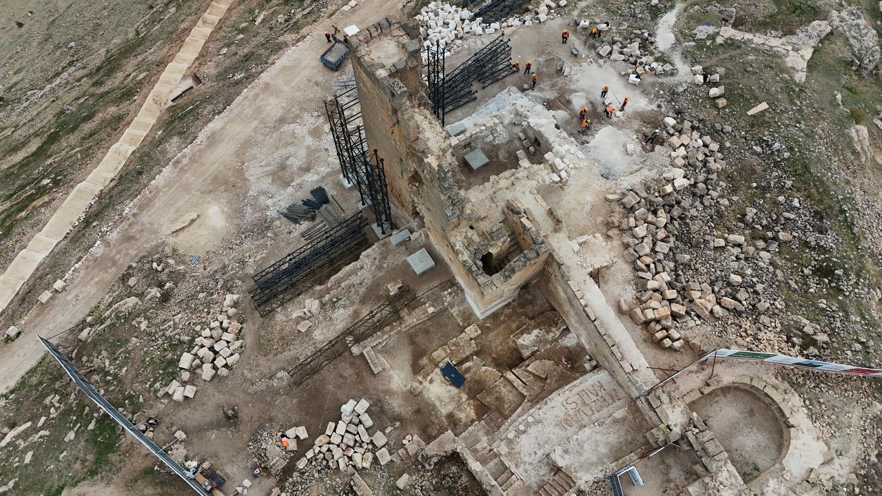 An aerial view of the Zerzevan Castle in Diyarbakir, Türkiye, Dec. 20, 2025. (IHA Photo)