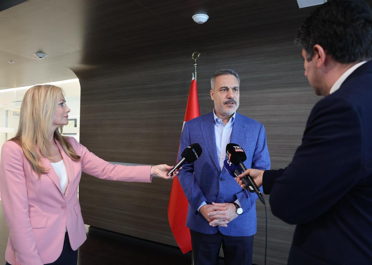 Turkish Foreign Minister Hakan Fidan speaks to the press members regarding the meeting on Gaza with the officials from Egypt, United States and Qatar, in Miami, Florida, United States on Dec. 20, 2025. (Turkish Ministry of Foreign Affairs HO / AA Photo)