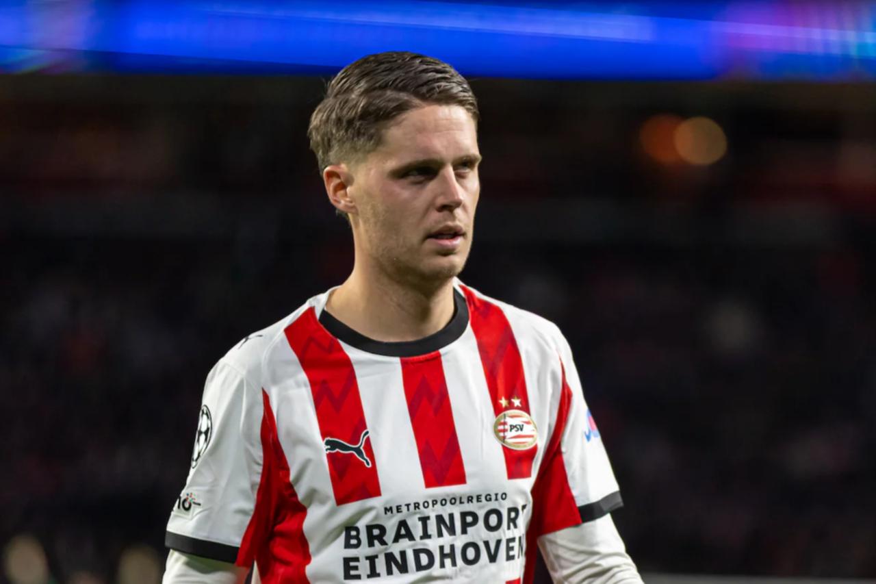 PSV's manager offers farewell as Veerman nears €23 million Fenerbahce transfer
