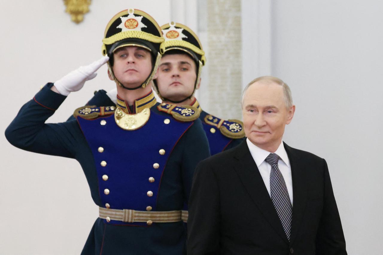 Putin seeks control of entire Ukraine, US intelligence agencies warn negotiators