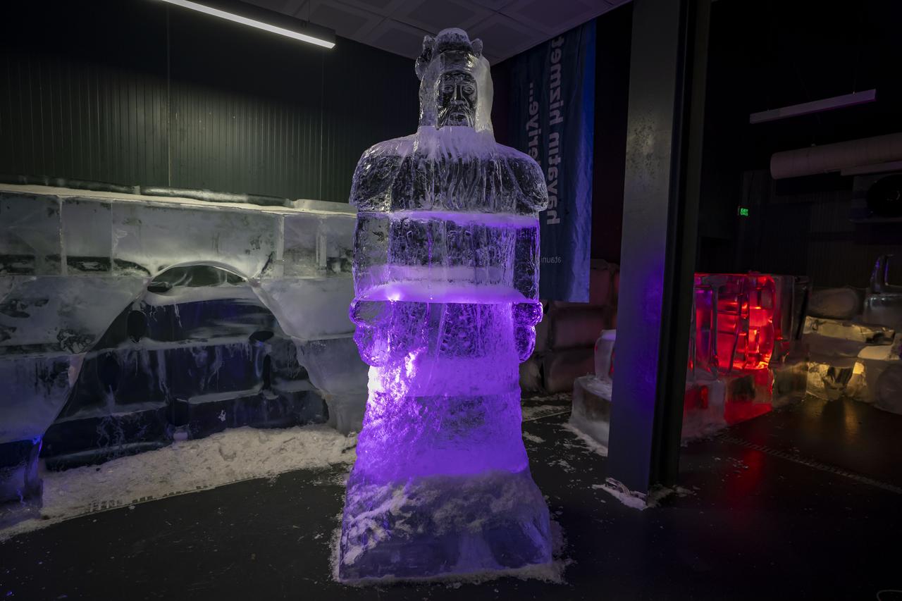 Ice brings Turkish mythology and cultural traditions to life in sculptures
