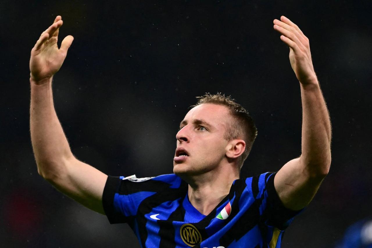 Fenerbahce considers move for Inter midfielder Davide Frattesi: Italian media