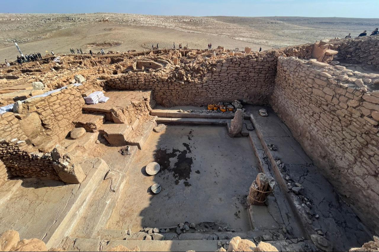 A newly uncovered architectural feature at Karahantepe, offering fresh insight into the monumental building traditions of early Neolithic communities in the Tas Tepeler region. (Photo by Koray Erdogan/Türkiye Today)