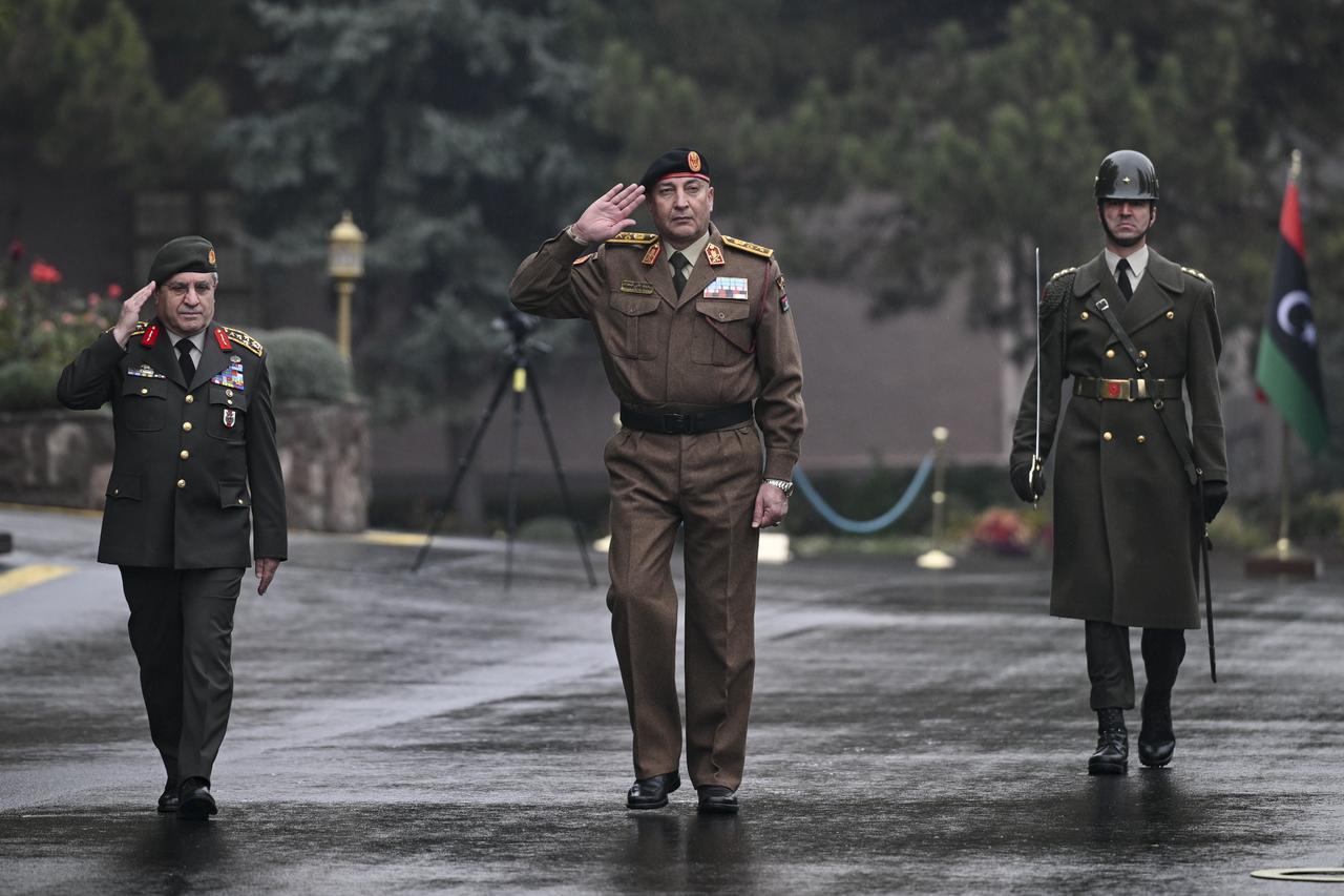 Plane crashes in Ankara with Libyan military chief reportedly on board