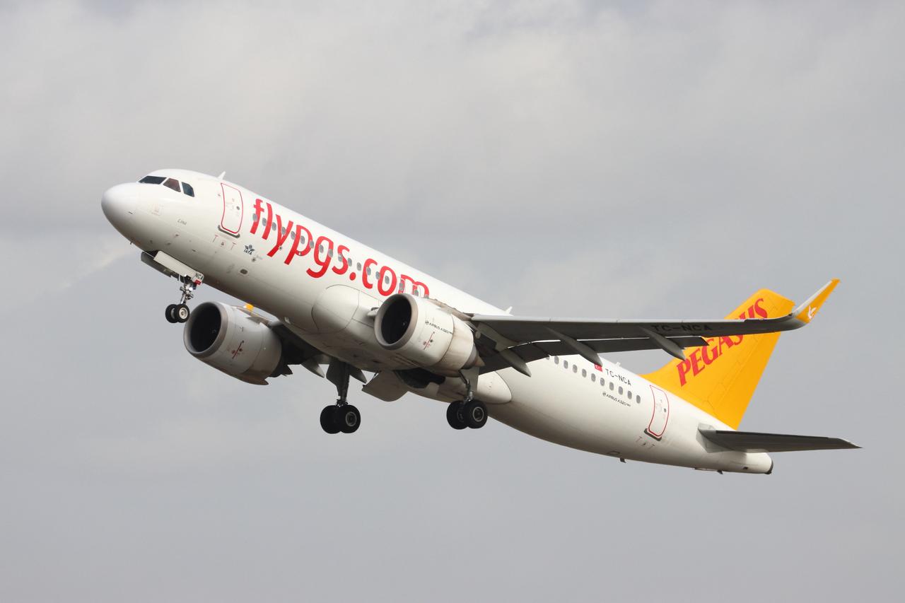 Türkiye's low-cost airline Pegasus becomes Chelsea FC’s official carrier