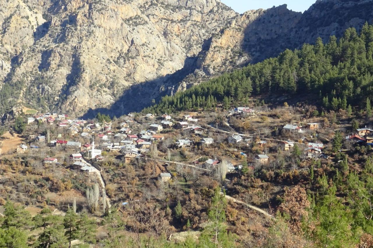 Like northern countries, Türkiye’s Daran sees just 3 hours of sunlight daily