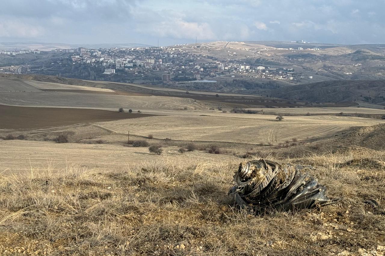 Libyan jet declared emergency over electrical malfunction before crash, says defense ministry