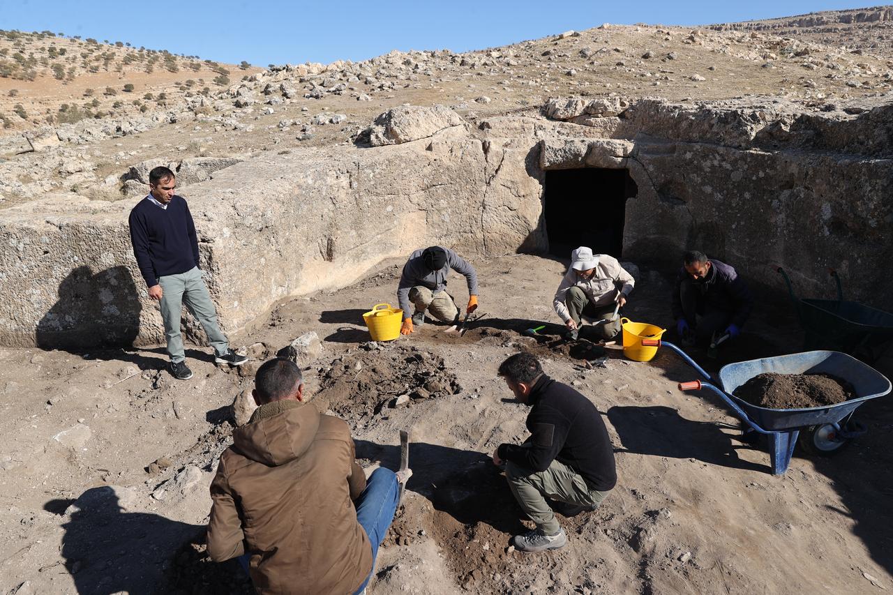 Excavation team examines the archaeological site at Rabat Castle which bears the traces of many civilizations, Mardin, Türkiye, December 23, 2025. (AA Photo)