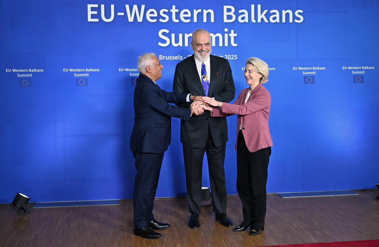 European Council President Antonio Costa (L), European Commission President Ursula von der Leyen (R), Prime Minister of Albania Edi Rama (C) attend the EU-Western Balkans summit in Brussels, Belgium on Dec. 17, 2025. (AA Photo)