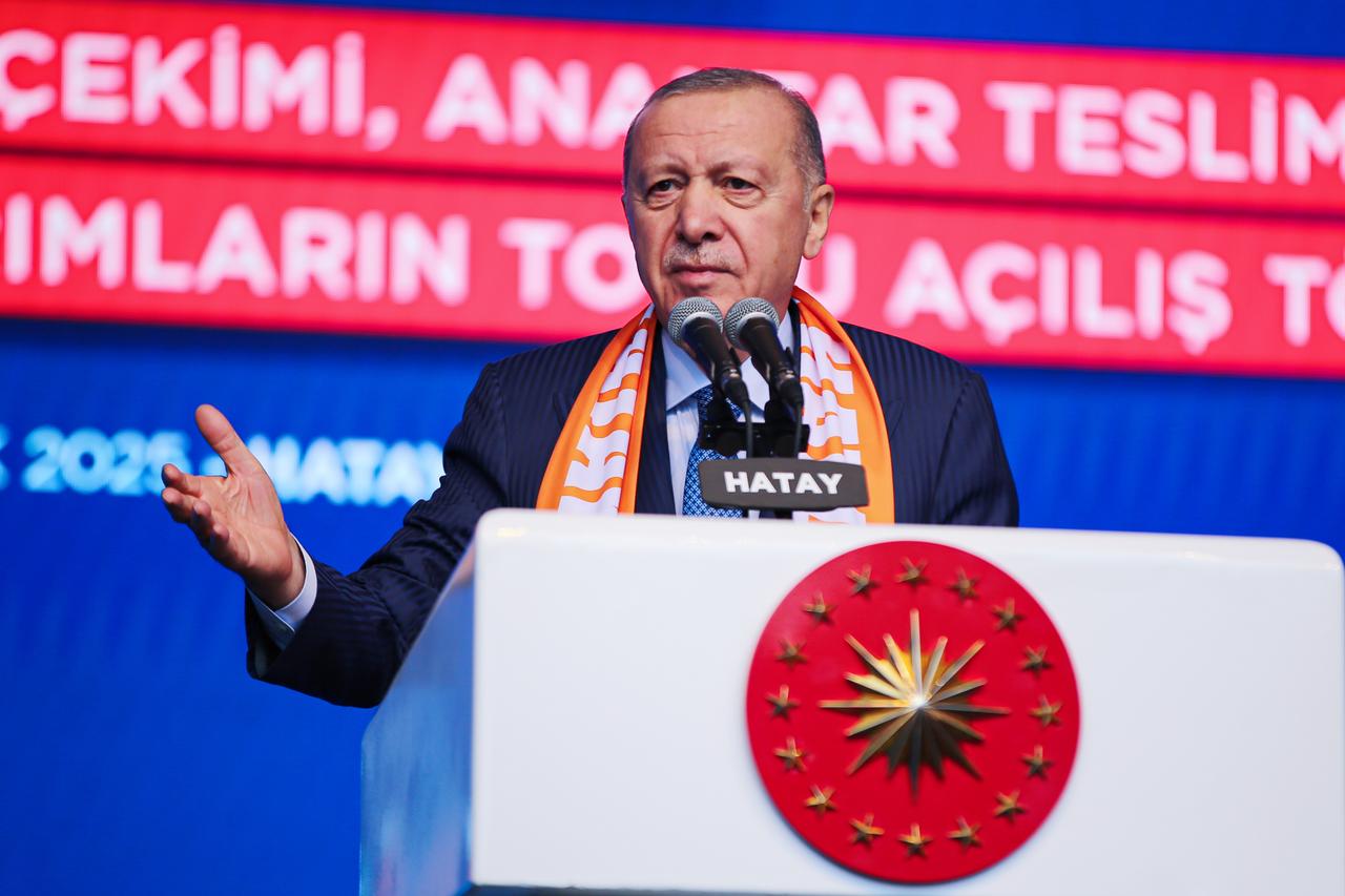 Türkiye delivers 455,000th disaster housing unit after 2023 earthquakes, Erdogan says