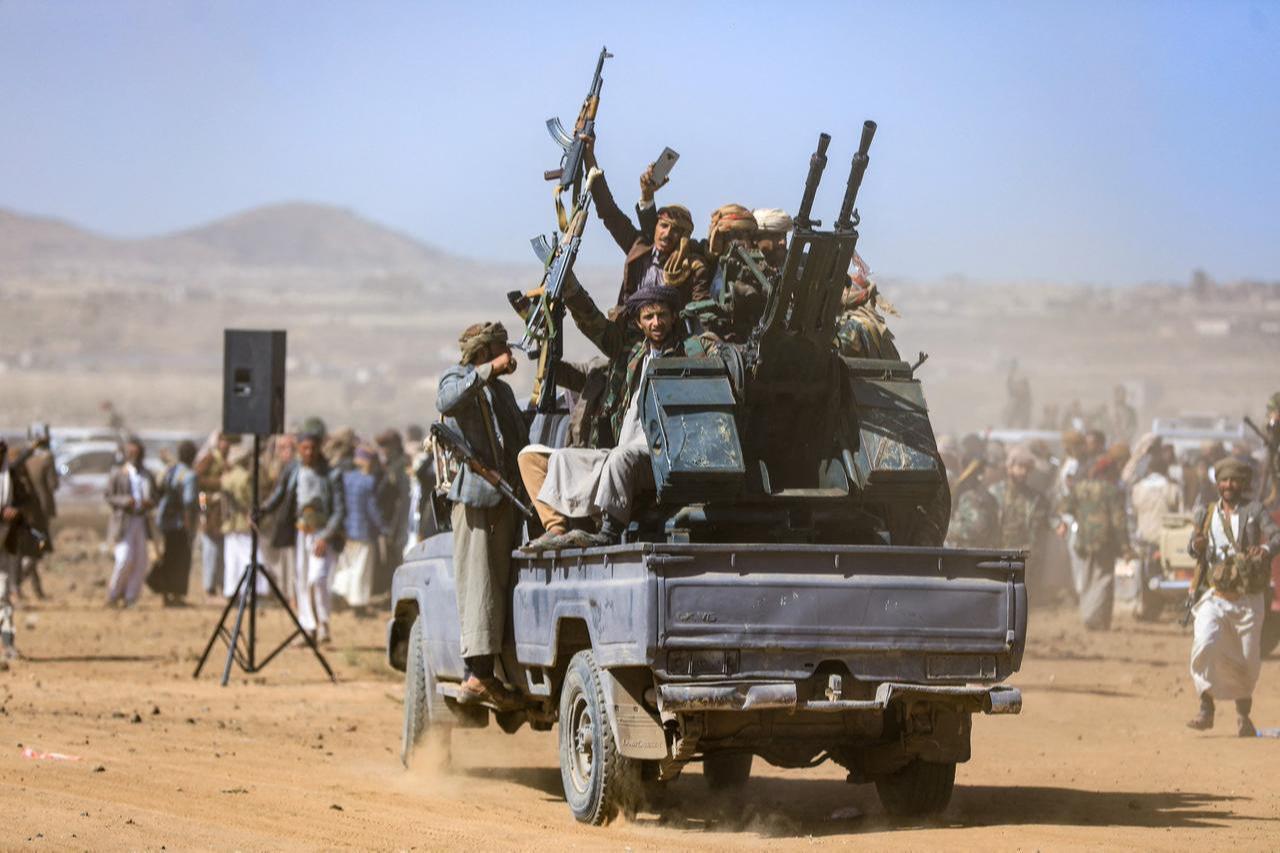 Yemeni tribal gunmen take part in a demonstration denouncing Israeli stikes and in solidarity with Palestine, in the suburbs of the Houthi-controlled capital Sanaa, on Dec. 23, 2024. (AFP Photo)