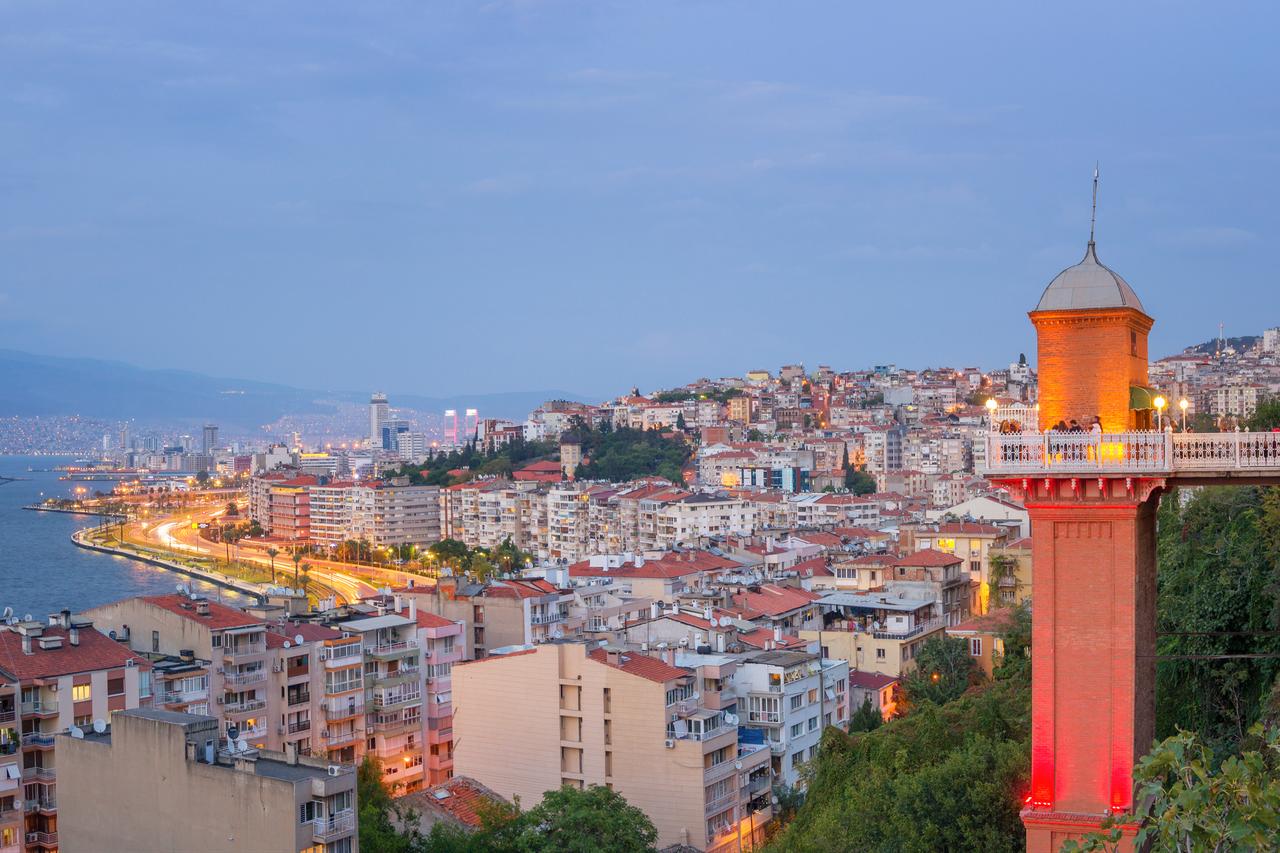 By Adobe Stock Photo