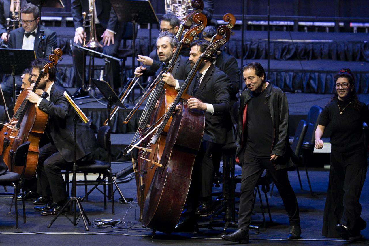 At the concert organized by ACM Production, Say also presented the Türkiye premieres of his works ‘Mother Earth’ and ‘Mozart and Mevlana. Istanbul, Türkiye, December 27, 2025. (AA Photo)