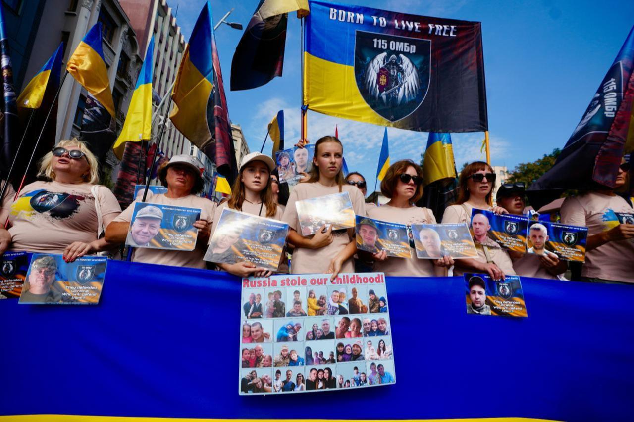 Russian forces ordered to kill POWs, Ukrainian military intercepts reveal