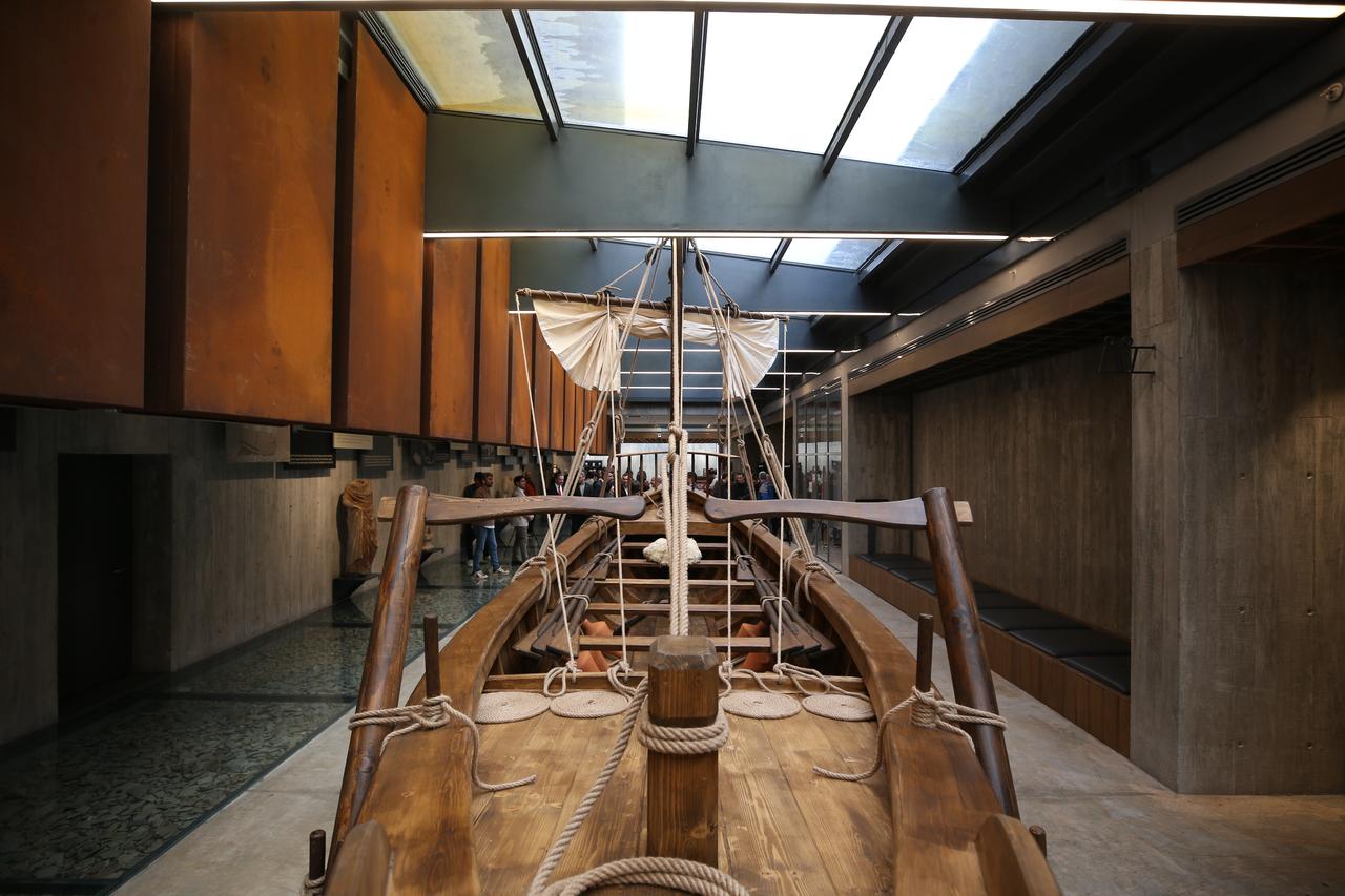 Troy Museum unveils permanent maritime exhibition with Trojan ship replica