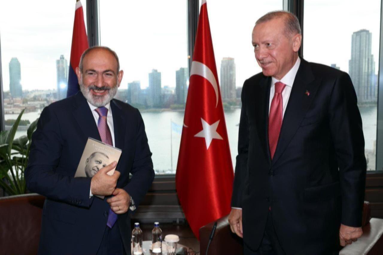 Turkish President Erdogan (R), who is in New York for the 79th session of the U.N. General Assembly, receives Armenian PM Nikol Pashinyan (L) at the Turkish House in New York, U.S., Sept. 24, 2024. (AA Photo)