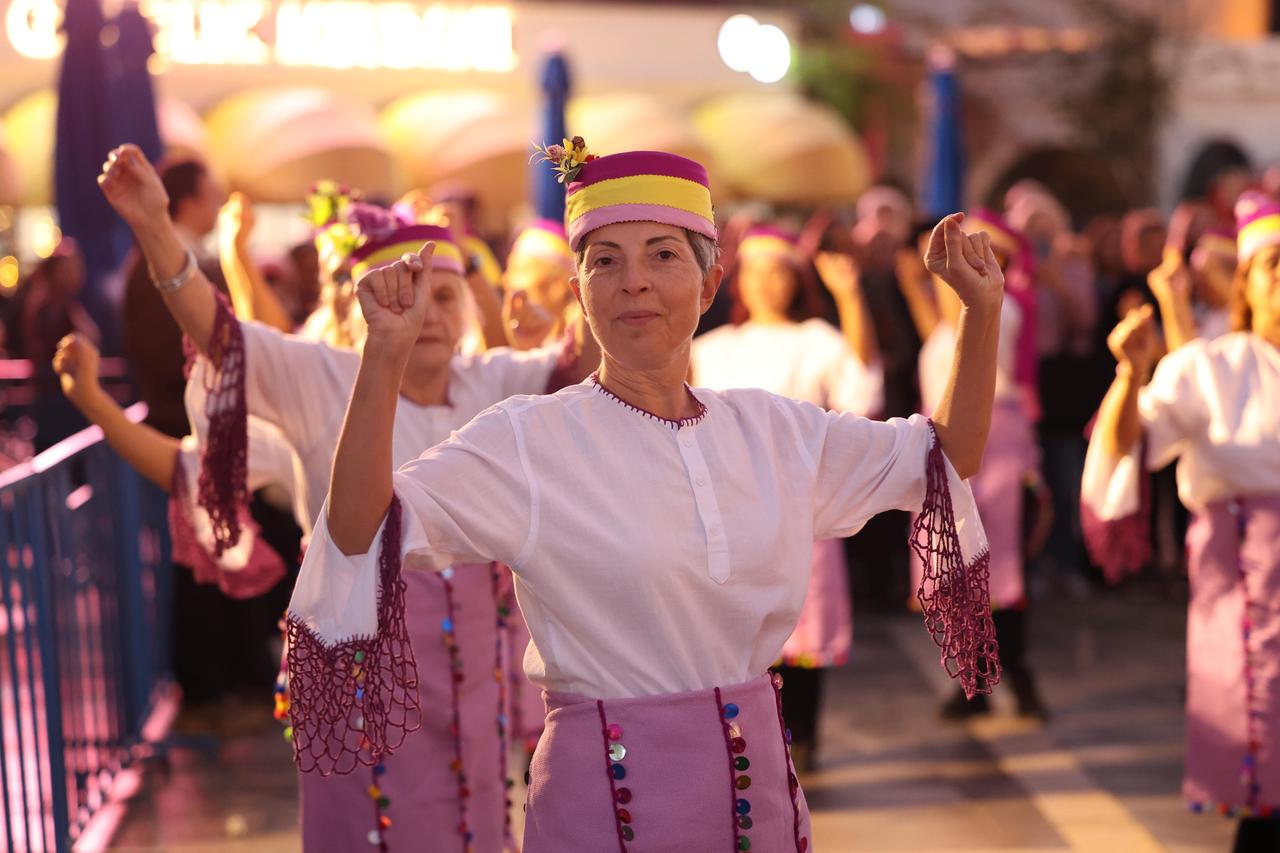 Marmaris welcomes winter season with month-long New Year Festival