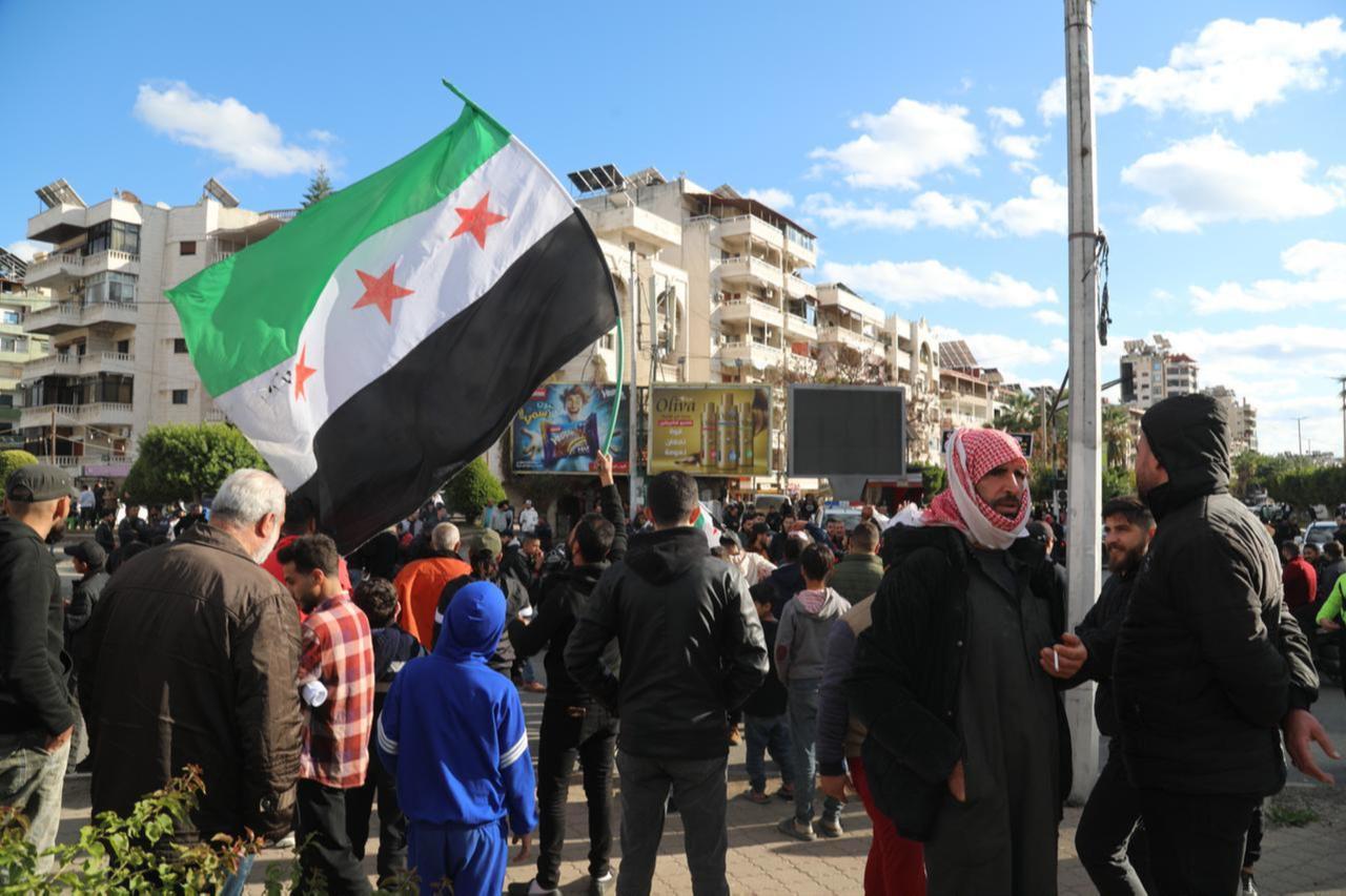 Syria imposes curfew in Latakia after sectarian violence in neighborhoods