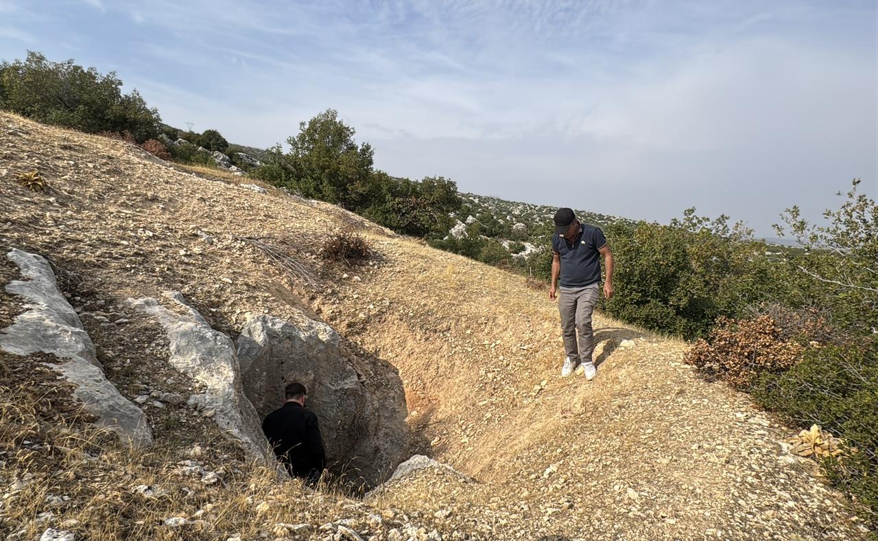 A domed burial chamber believed to be around 1,800 years old was discovered in the rural Besni district of Adiyaman, southeastern Türkiye, Dec. 29, 2025. (AA Photo)