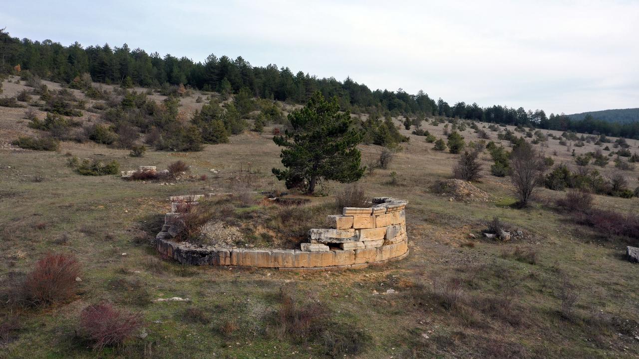 A nearly 2,100-year-old tumulus in Kastamonu, northern Türkiye, Dec. 30, 2025. (AA Photo)