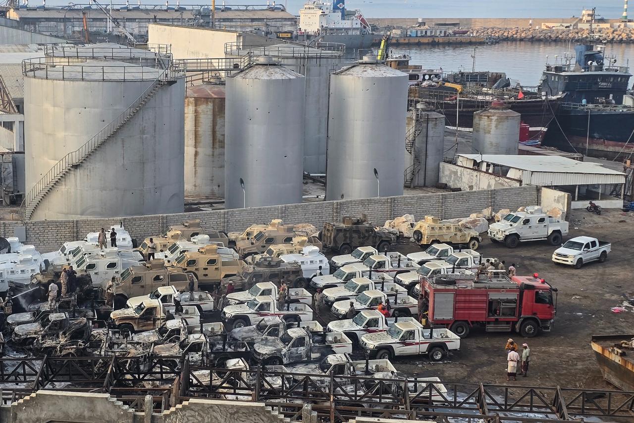 Arab Coalition accuses ships of bringing weapons to Yemeni port without permission