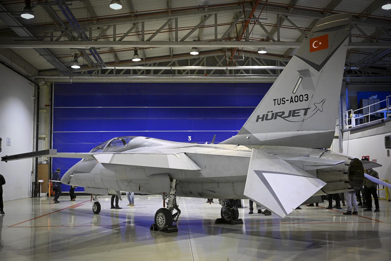 Hurjet deal with Spain opens door to third country exports, joint development: Defense official