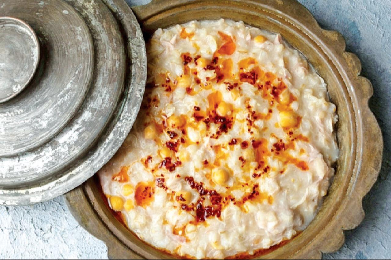 A view of tavuklu keskek. (Photo via Türkiye daily)