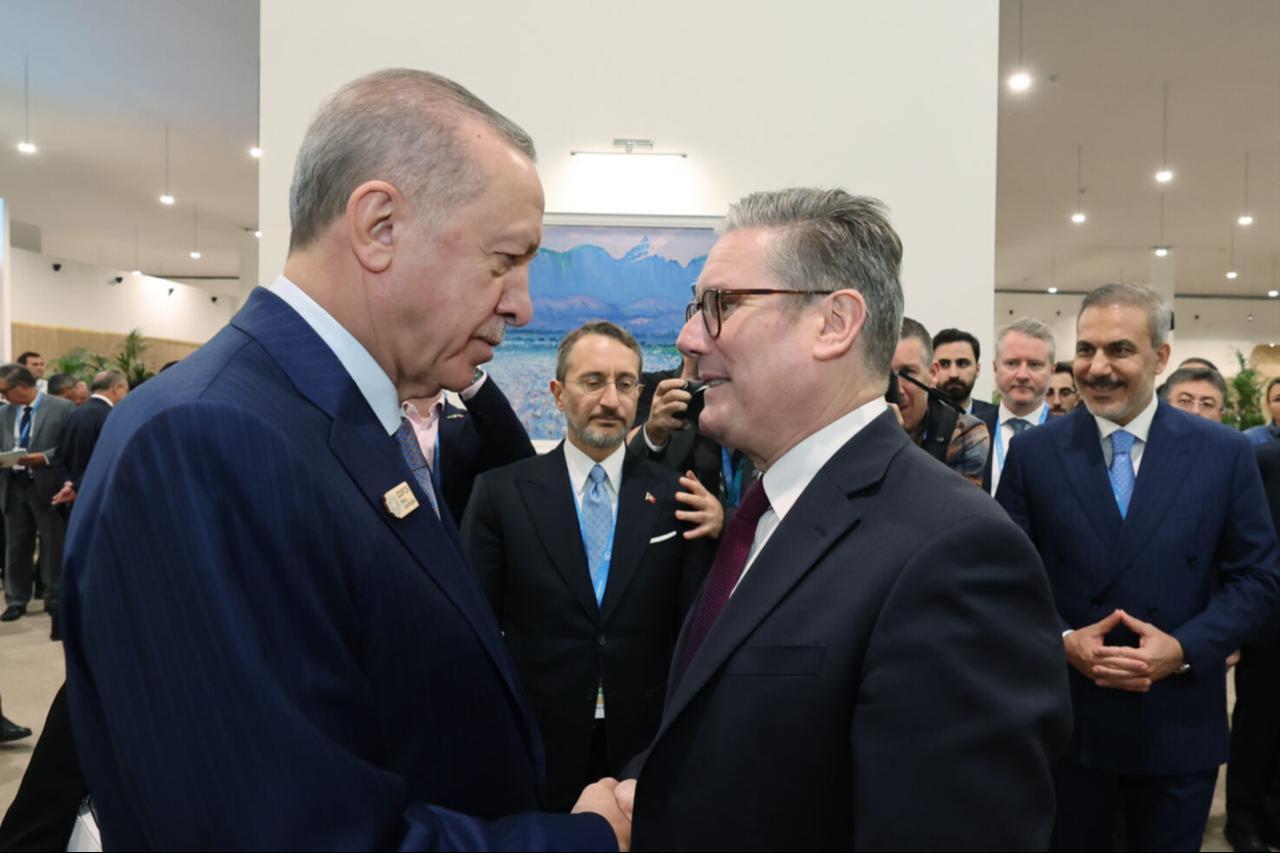 Turkish President Recep Tayyip Erdogan (L) meets with British Prime Minister Keir Starmer during the 29th UN Climate Change Conference (COP29)’s World Leaders Climate Action Summit in Baku, Azerbaijan on Nov. 12, 2024. (AA Photo)