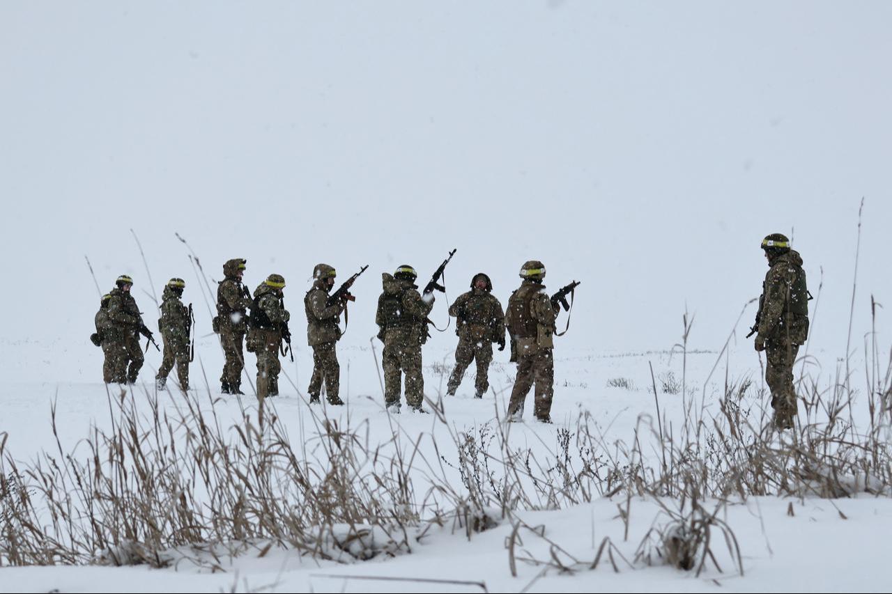 Ukrainian recruits take part in a basic military training at an undisclosed location in Zaporizhzhia region, Dec. 29, 2025. (Photo by Andriy Andriyenko/65th Mechanized Brigade of Ukrainian Armed Forces/AFP)
