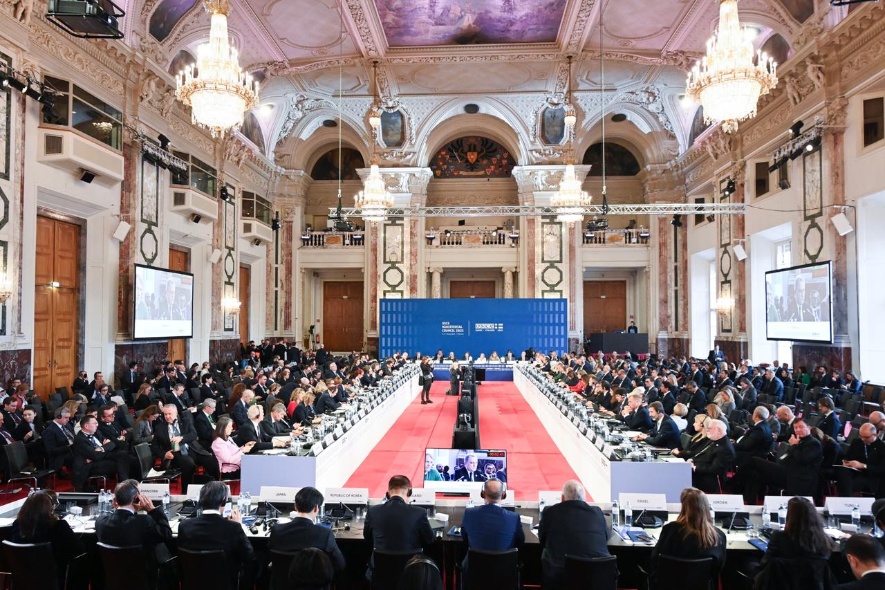 Azerbaijan urges Armenia to drop territorial claims for lasting peace at OSCE summit