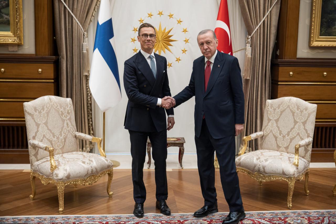 President Recep Tayyip Erdogan (R) shakes hand with Finnish President Alexander Stubb (L) as they highlight Türkiye's importance as NATO ally, EU partner at Presidential Complex in Ankara, Türkiye on Oct. 1, 2024. (AA Photo)