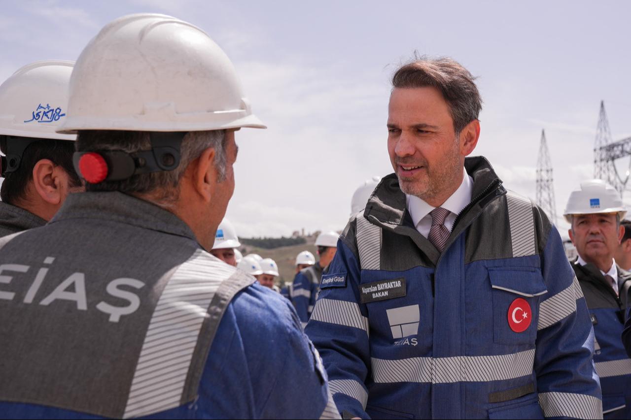 Turkish Energy and Natural Resources Minister Alparslan Bayraktar speaks to the press during a visit to the Central Anatolia Load Dispatch and Operations Directorate in Golbasi, Ankara, Türkiye, on May 1, 2025. (AA Photo)
