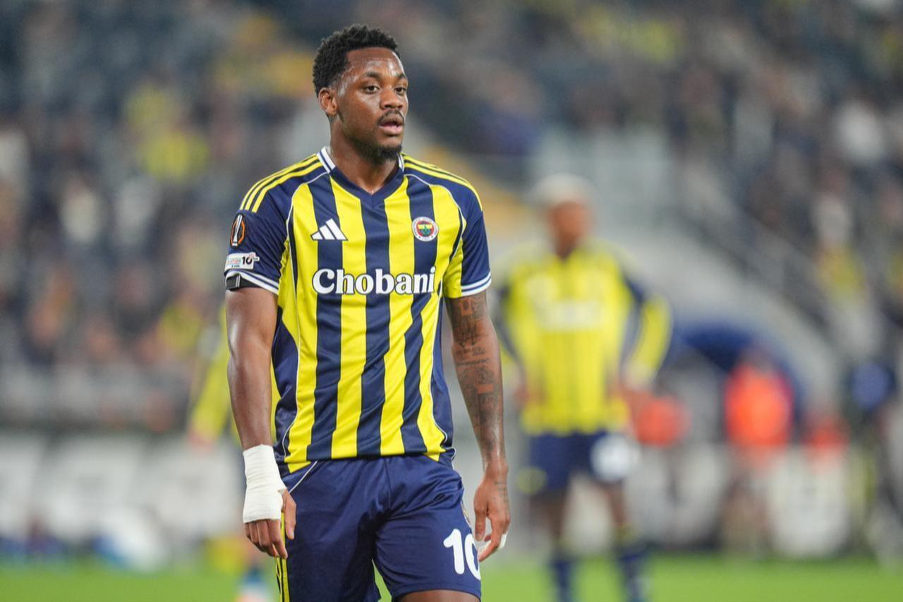 UEFA gives Fenerbahce's Jhon Duran 2 match suspension after red card