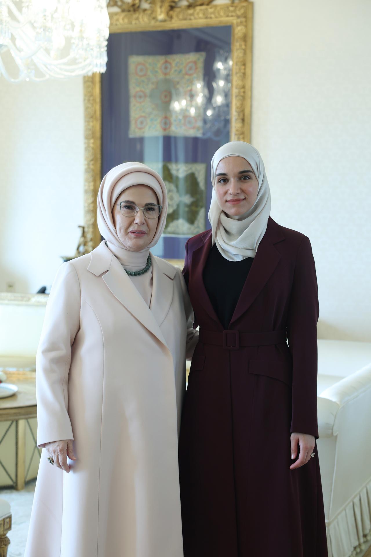 Turkish first lady Emine Erdogan meets with Latifa al-Droubi, wife of Syrian President Ahmed al-Sharaa, as they attend 5th Istanbul Education Summit organized by the Turkish Maarif Foundation at the Ataturk Cultural Center in Istanbul, Türkiye on Dec. 5, 2025. (AA Photo)