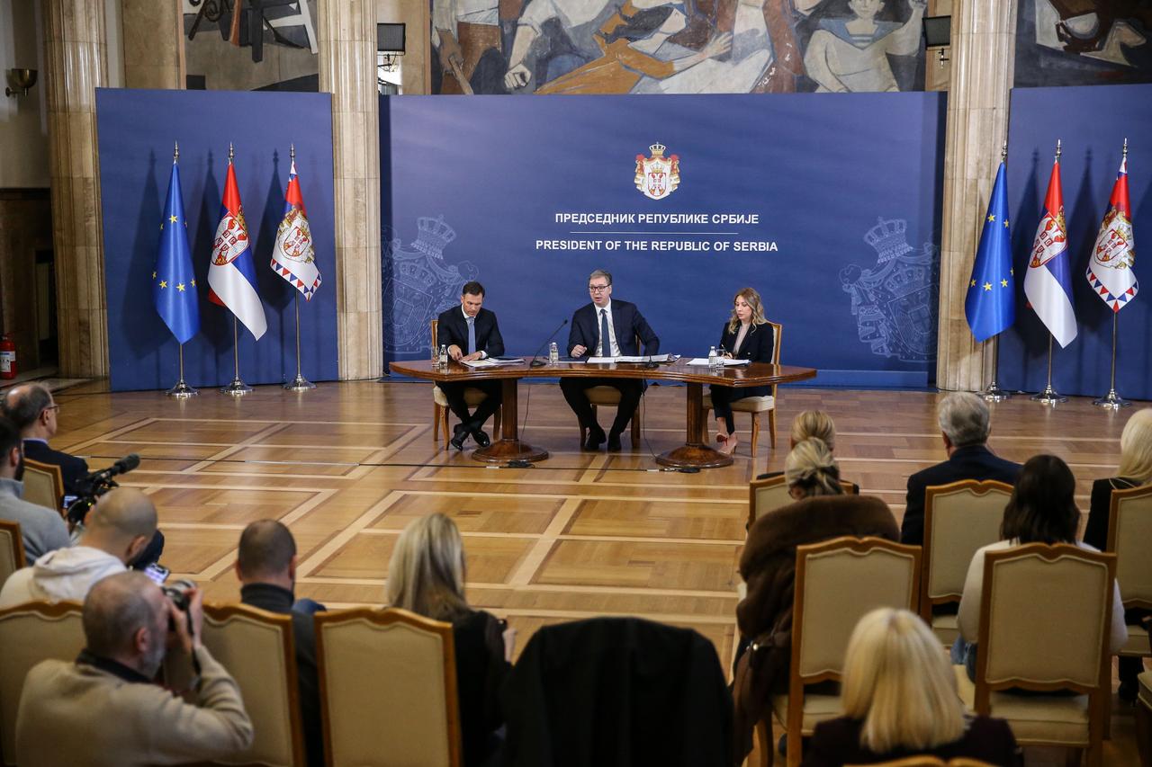 Serbian President Aleksandar Vucic (C) speaks during the press conference following a meeting with the teams responsible for Serbia's energy stability and security in Belgrade, Serbia on Dec. 02, 2025. (AA Photo)