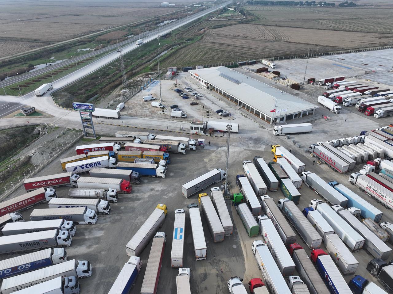 Due to a farmers’ protest in Greece, truck crossings cannot be carried out at the Ipsala Border Gate, Edirne, Türkiye on Dec. 3, 2025. (AA Photo)
