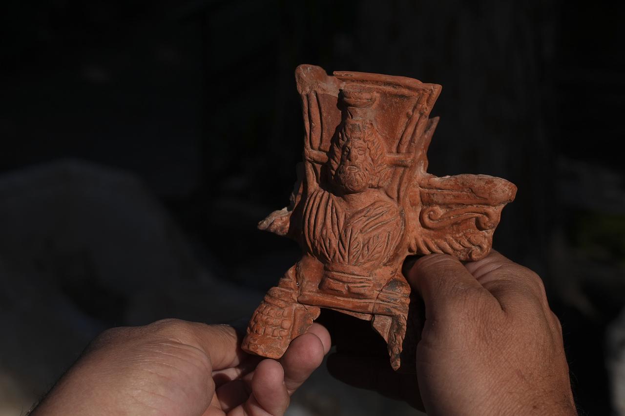 Incense burner with Egyptian god Serapis unearthed in ancient city of Ephesus